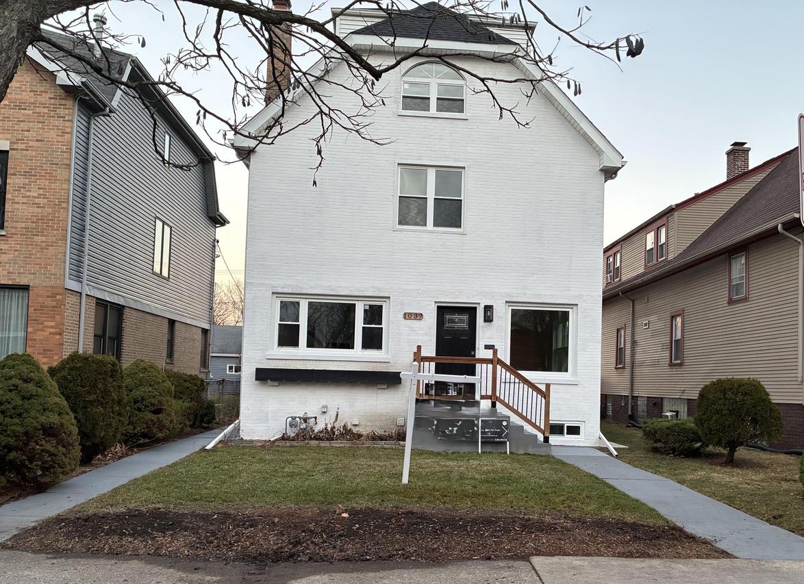 1037 Dodge Ave., Evanston, IL 60202
