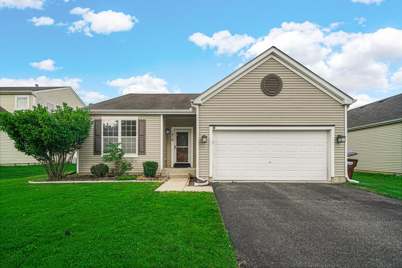 1819 Woodside Dr., Woodstock, IL 60098