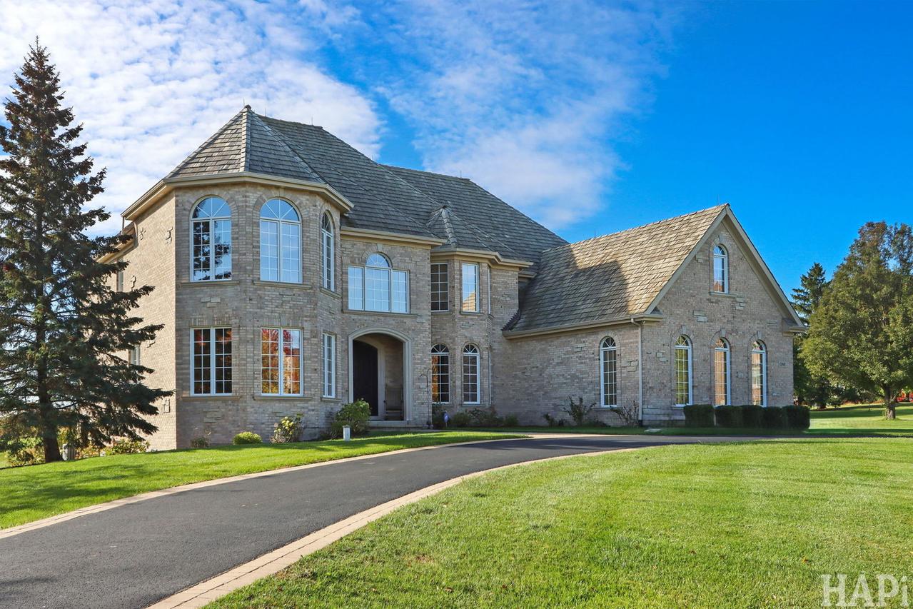 1 Terra Vita Dr., South Barrington, IL 60010