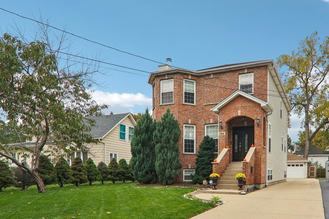 124 Hubbard Ct., Wauconda, IL 60084