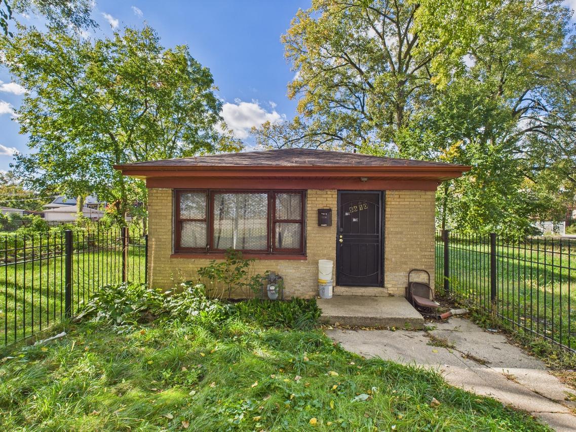 5610 S Lowe Ave., Chicago, IL 60621