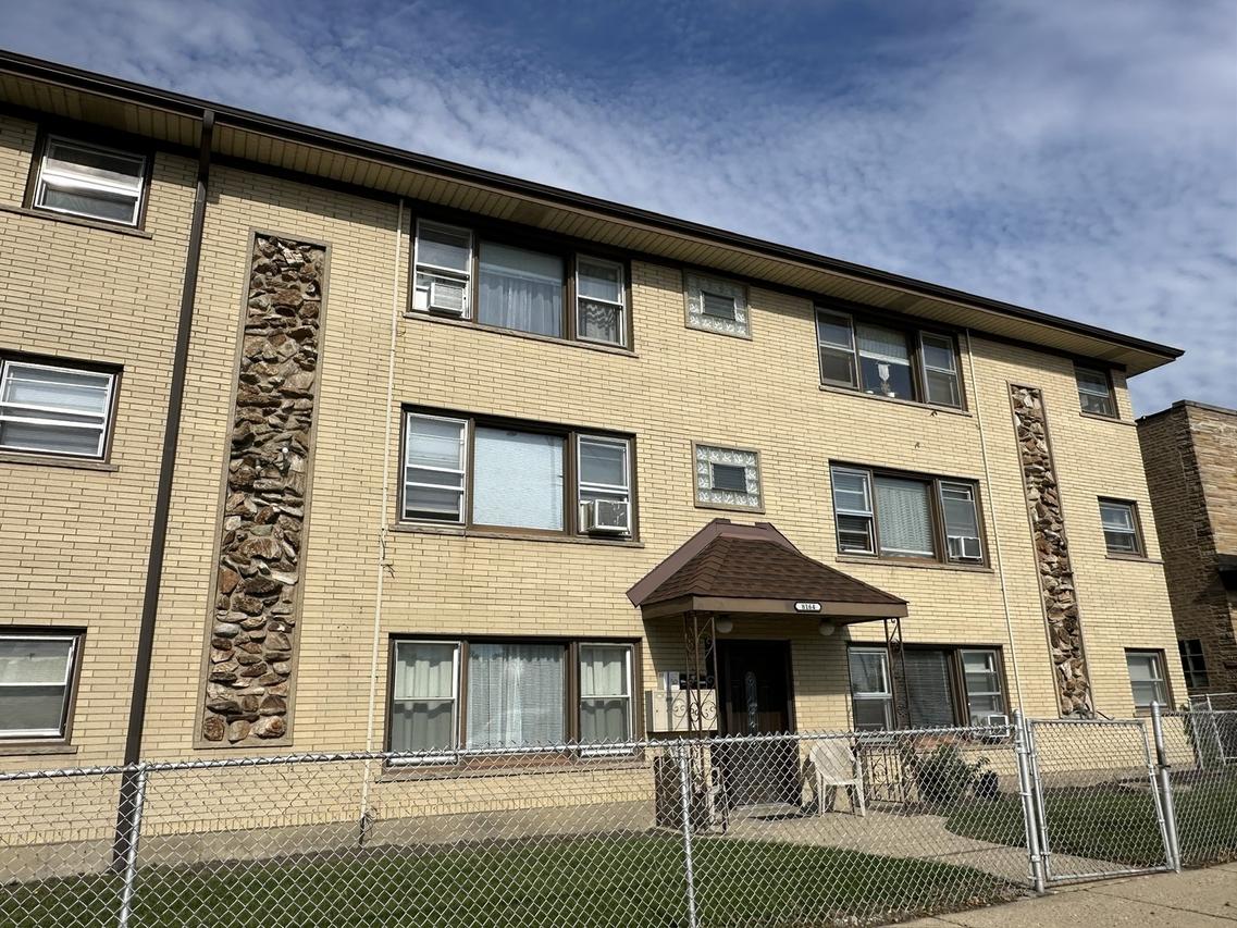 8164 W Forest Preserve Ave. #2N, Chicago, IL 60634