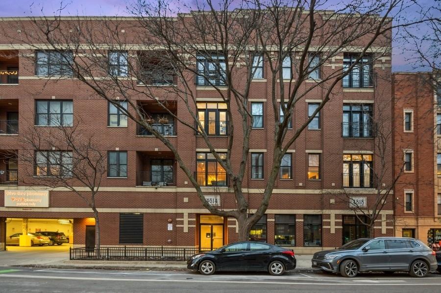 4814 N Damen Ave. #209, Chicago, IL 60625