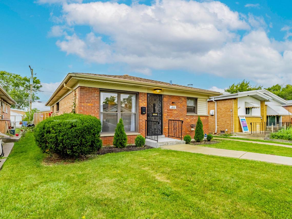 9430 S Parnell Ave., Chicago, IL 60620