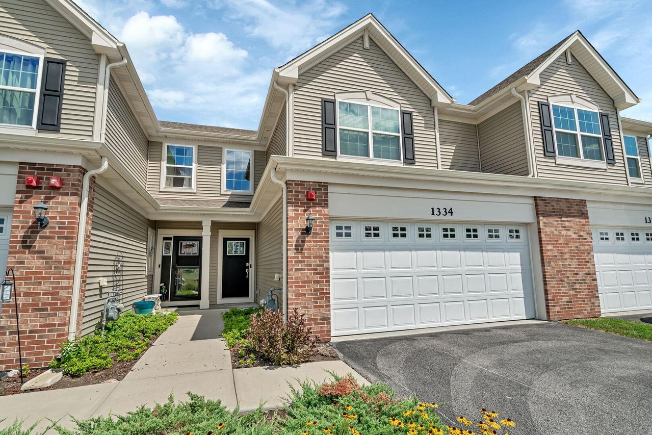 1334 Hawk Hollow Dr., Yorkville, IL 60560
