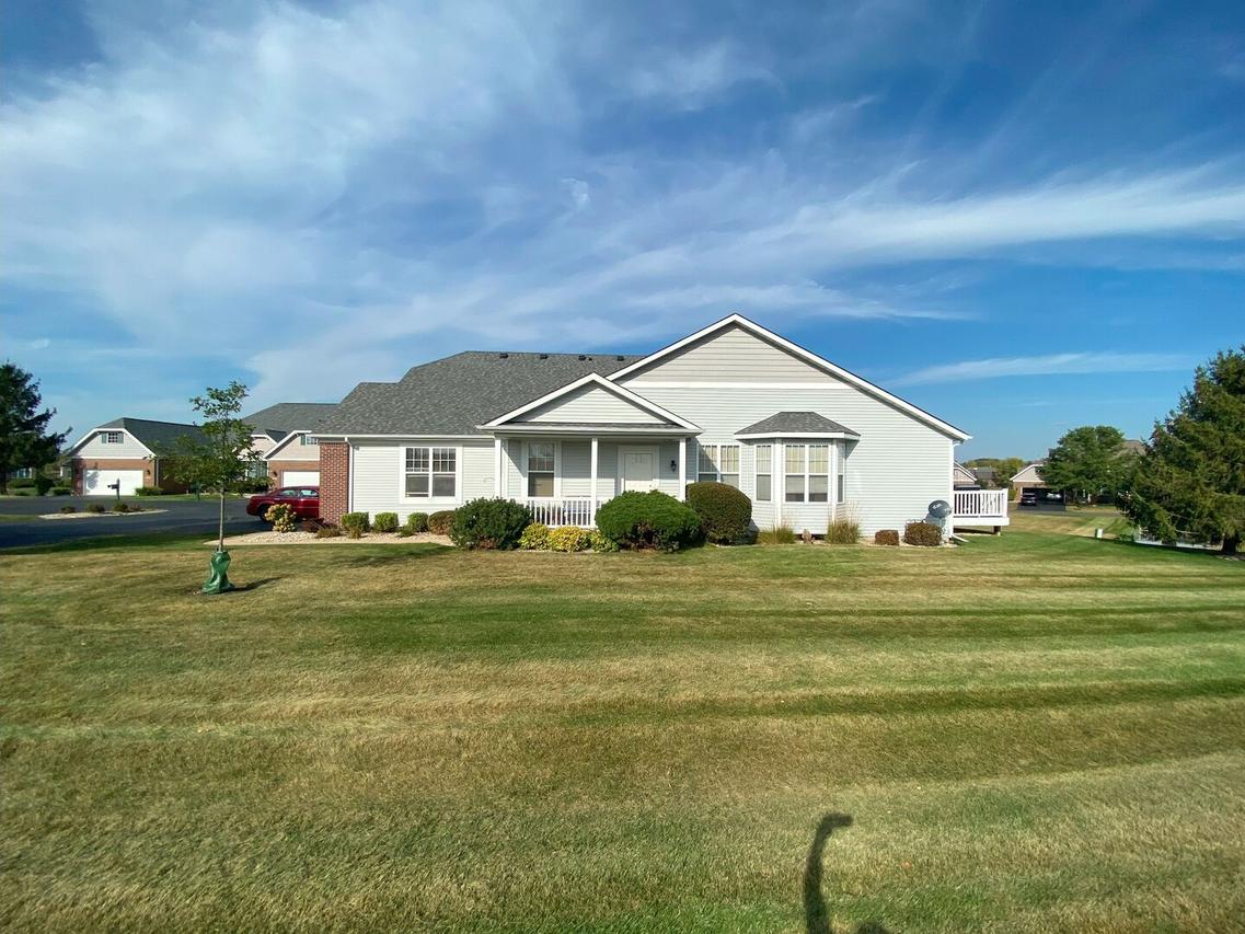 3727 Westlake Village Dr., Winnebago, IL 61088