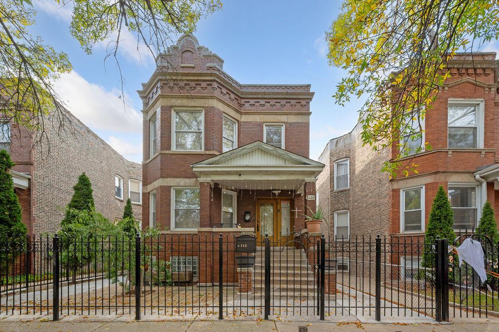 1422 N Harding Ave., Chicago, IL 60651