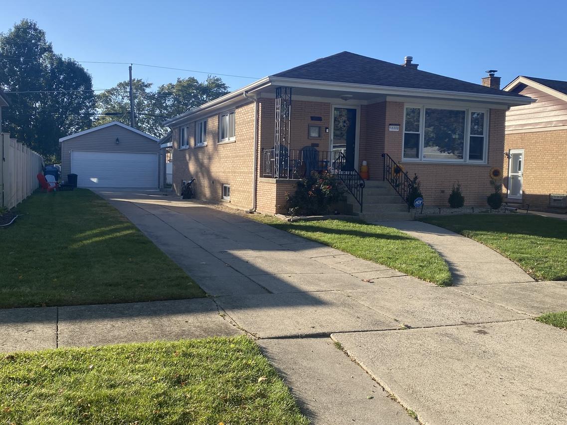 10008 S Kolin Ave., Oak Lawn, IL 60453
