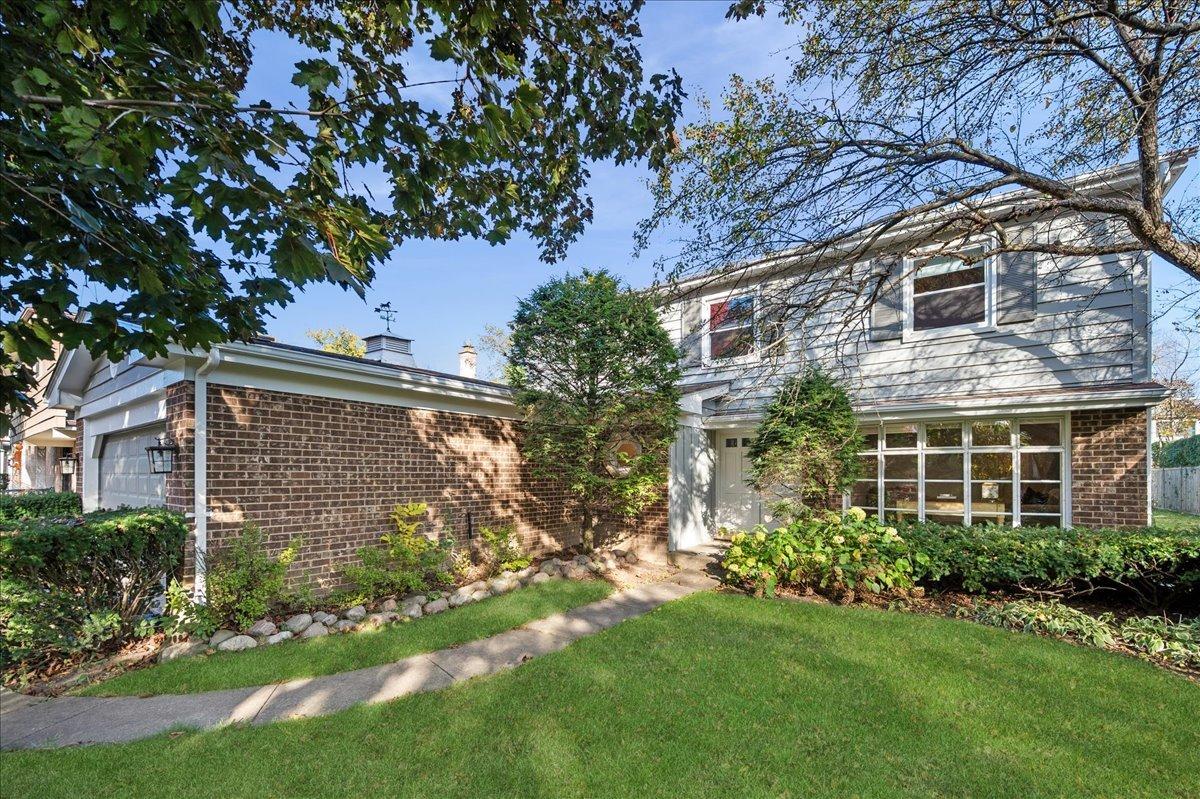 1685 Sherwood Ave., Highland Park, IL 60035
