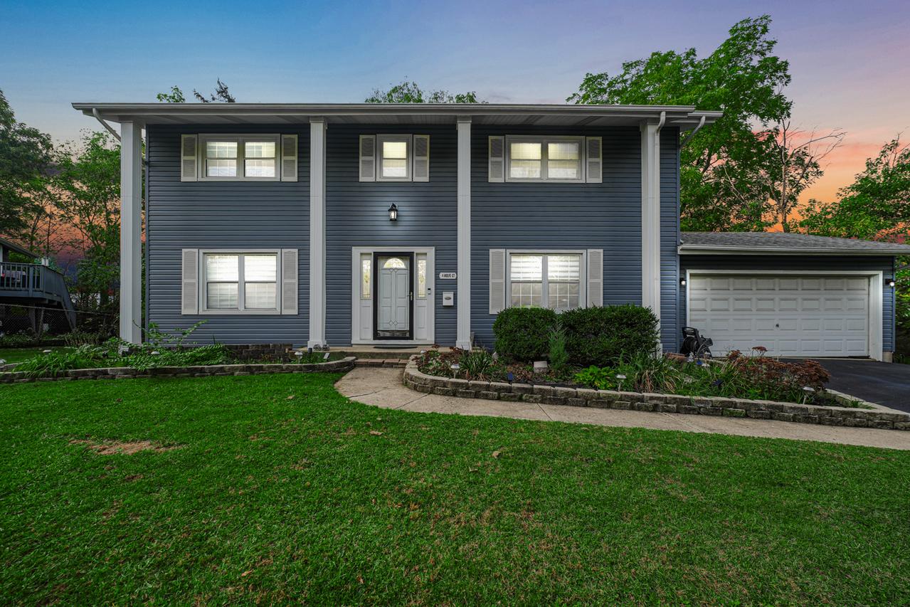 4 Wolfe Ct., Woodridge, IL 60517