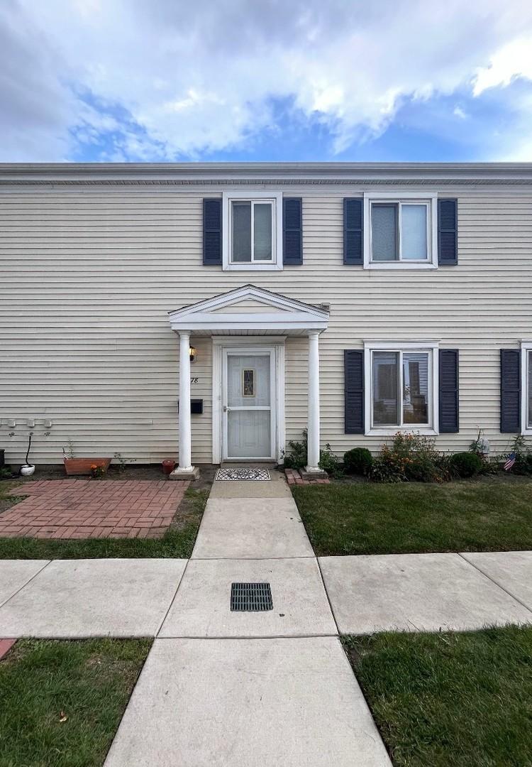 1378 Quaker Ln. #160D, Prospect Heights, IL 60070