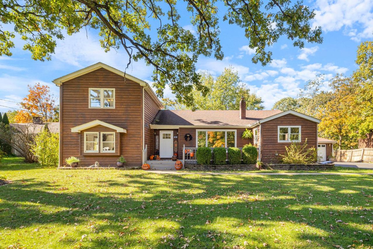 319 W Circle Dr., New Lenox, IL 60451