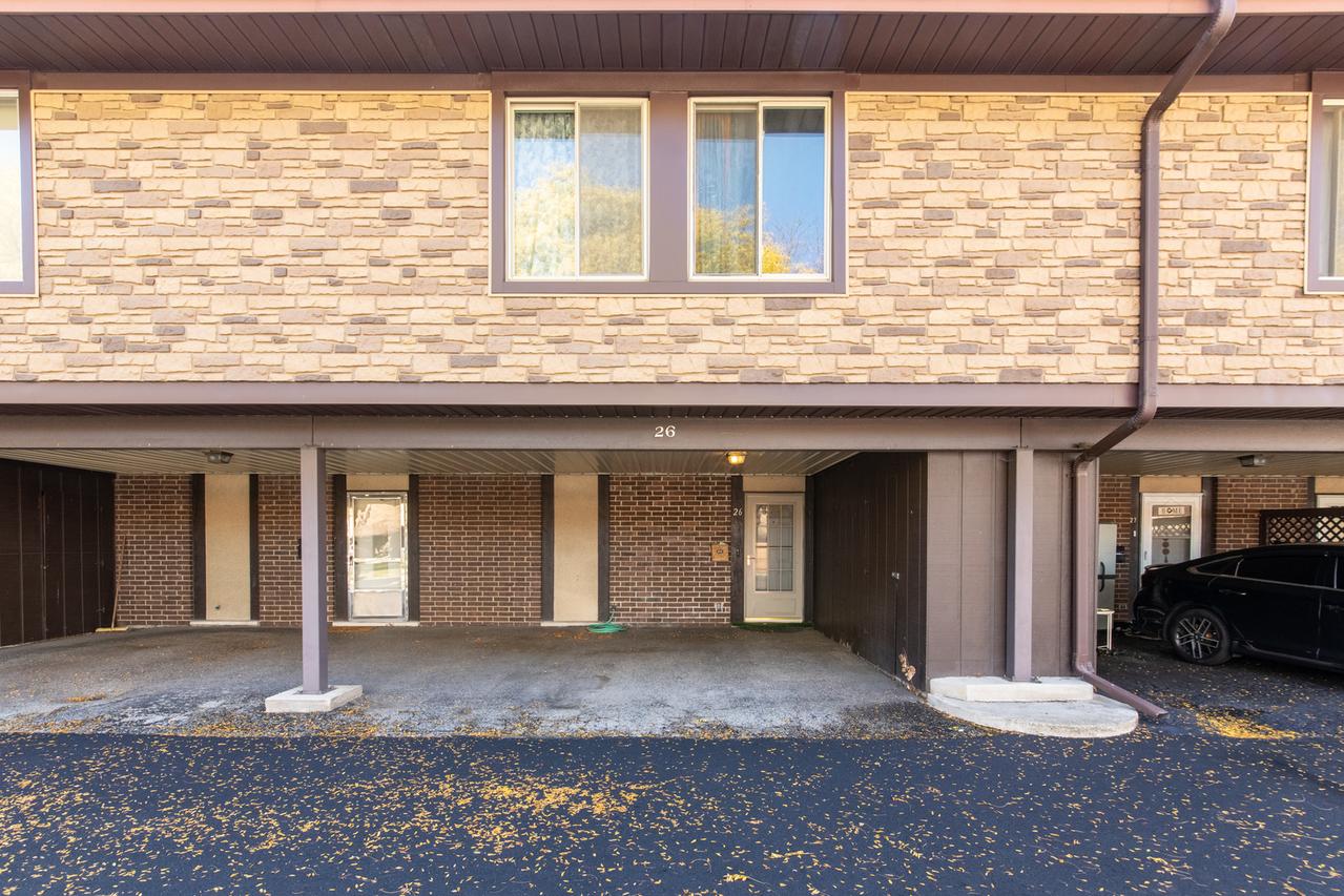 26 Cour Versaille Ct., Palos Hills, IL 60465