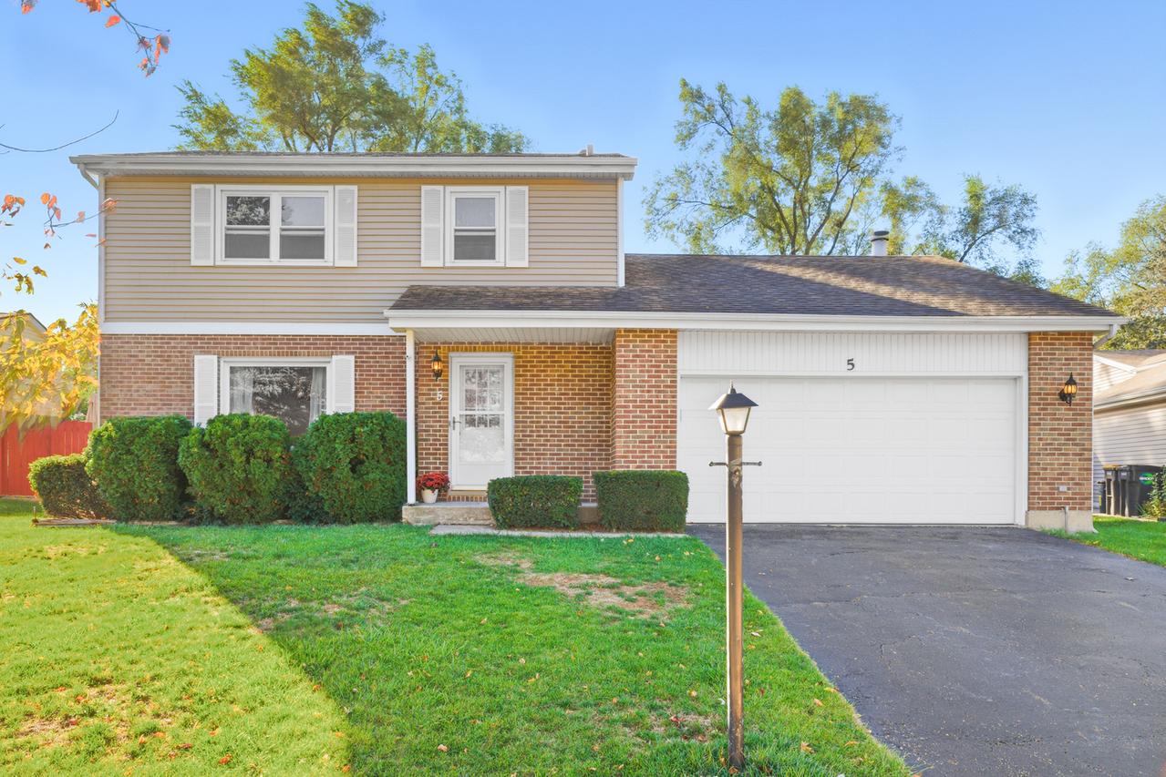 5 Canterbury Ct., Streamwood, IL 60107