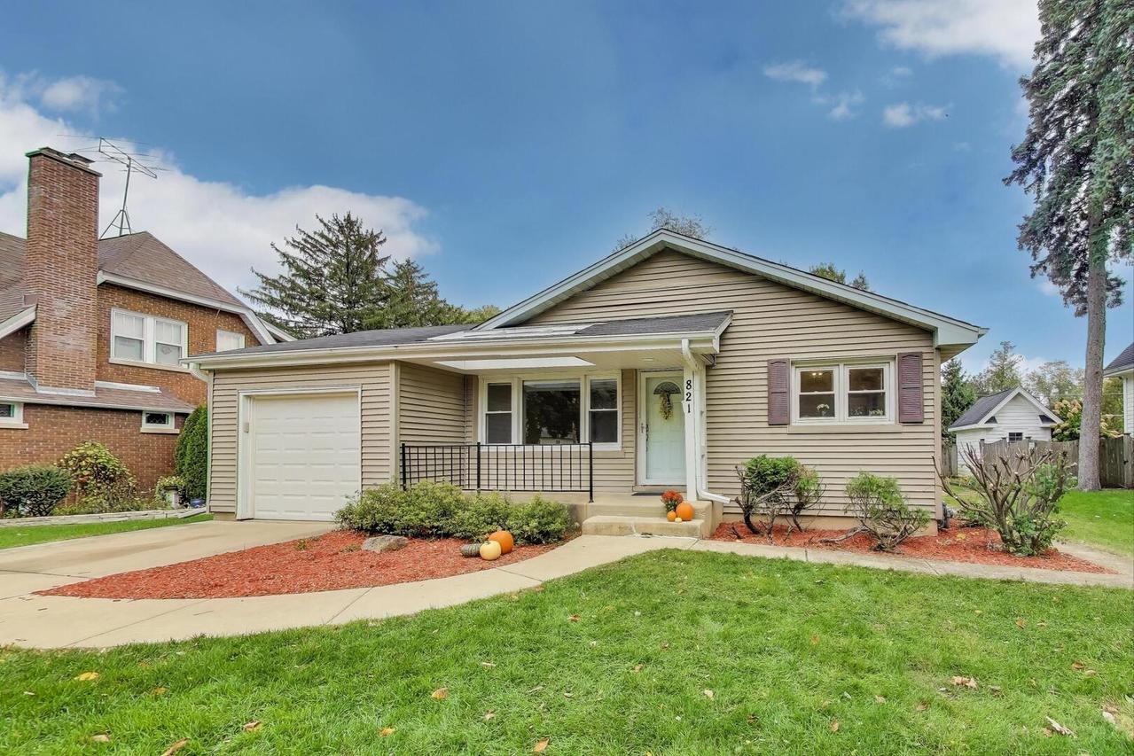 821 Warrenville Rd., Wheaton, IL 60189