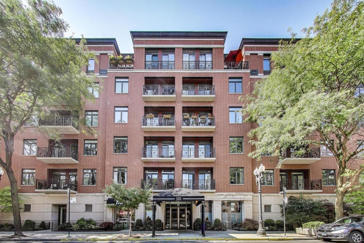 1414 N Wells St. #405, Chicago, IL 60610