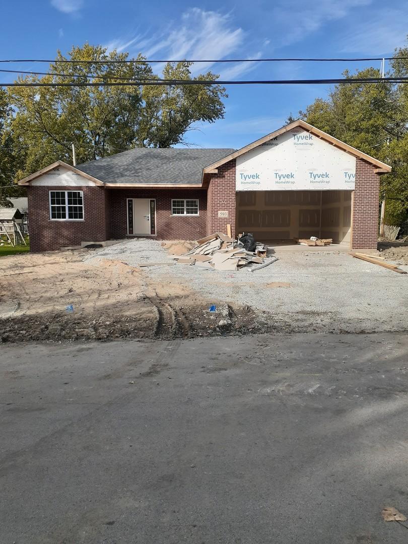 593 Farm St., Crete, IL 60417