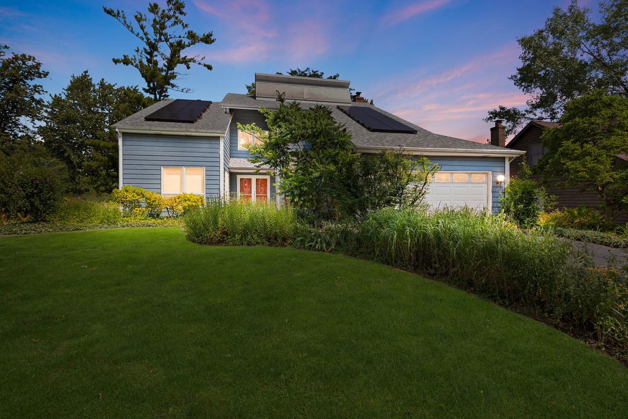 3007 S Monterey Dr., Flossmoor, IL 60422