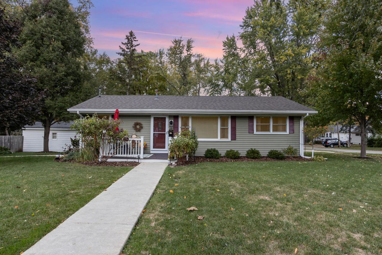 17 E Charles St., Plano, IL 60545