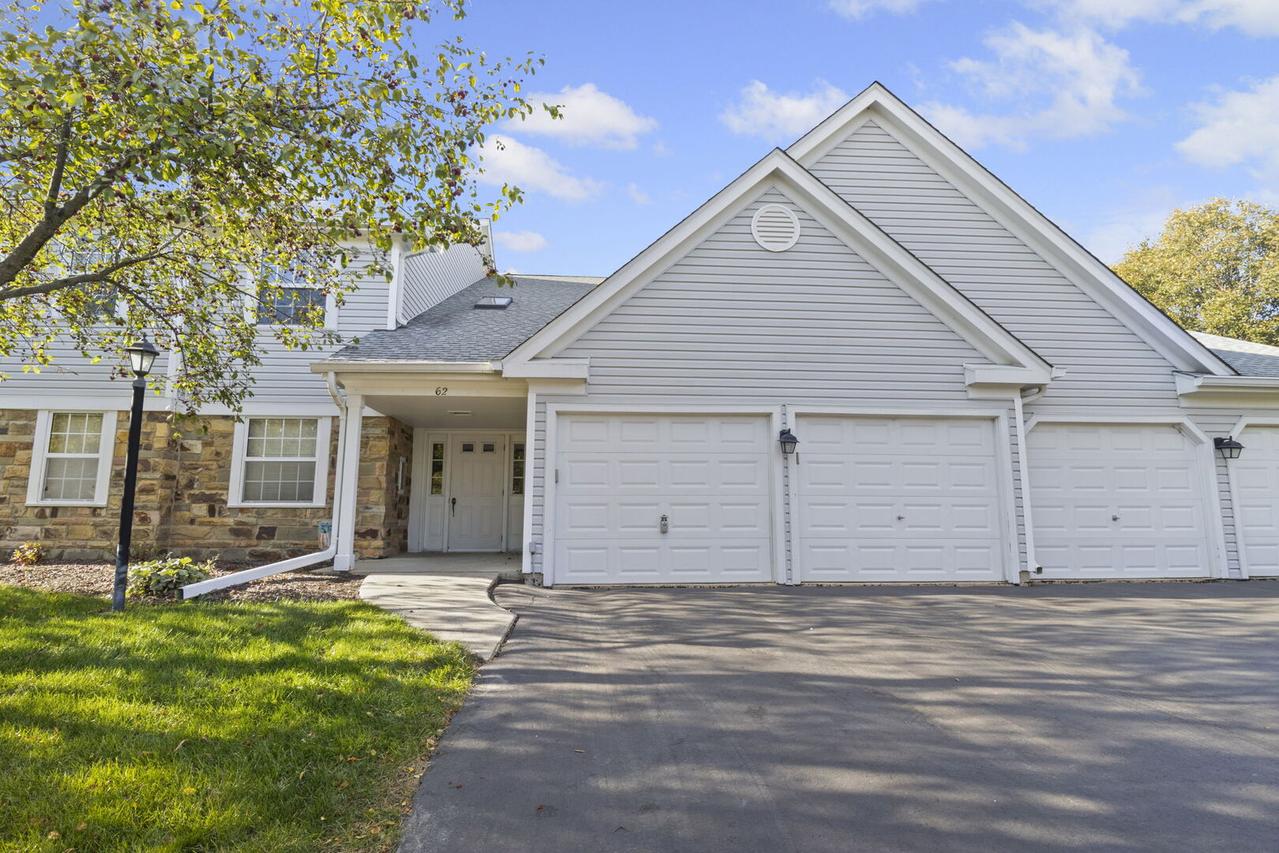 62 Beechmont Ct. #C, Schaumburg, IL 60193