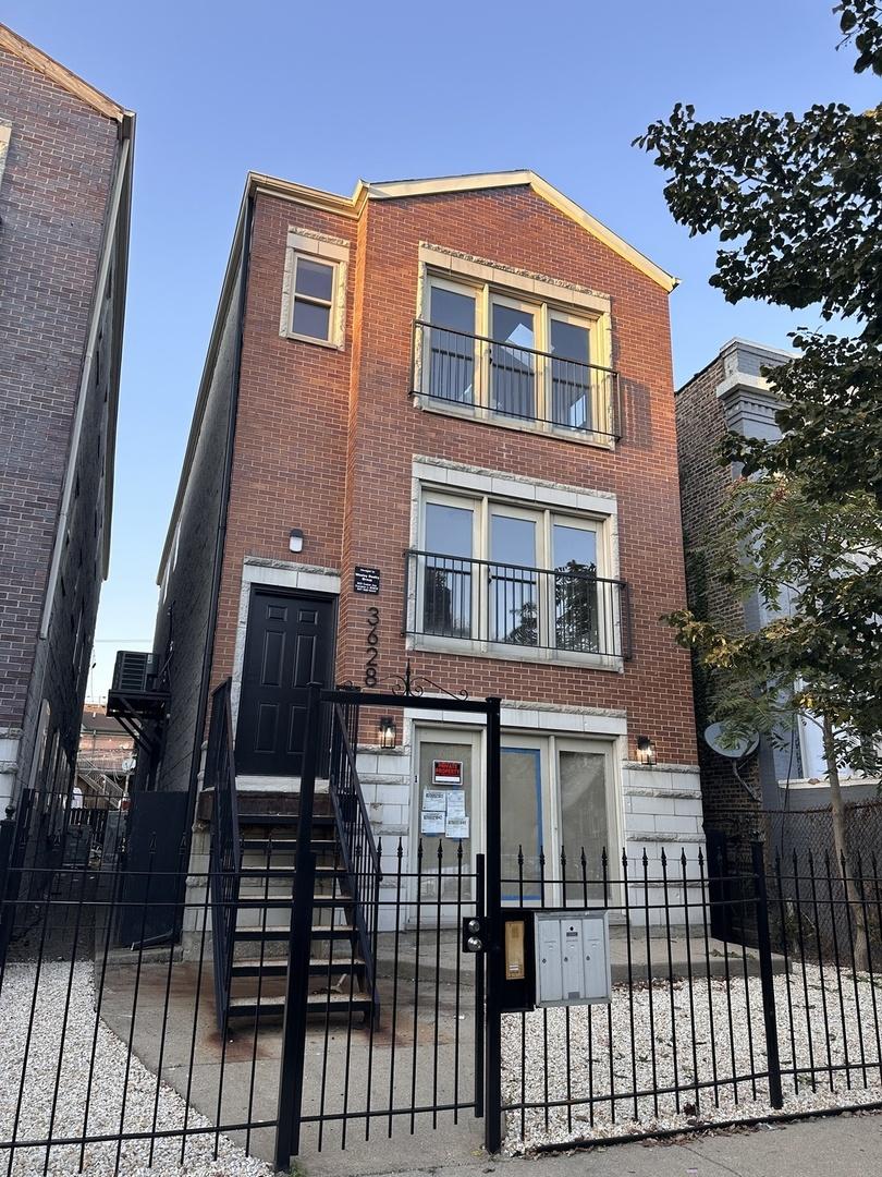 3628 W Lexington St., Chicago, IL 60624