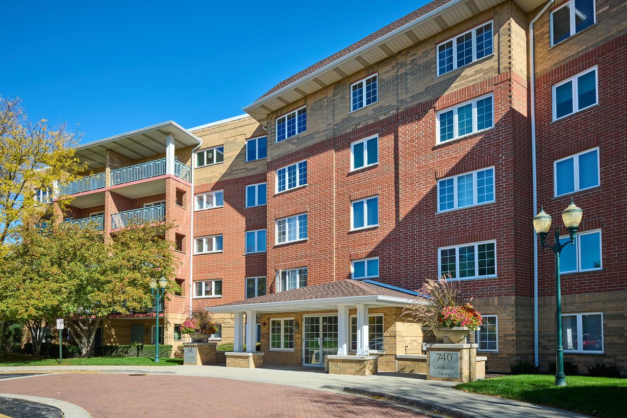 740 Creekside Dr. #510, Mount Prospect, IL 60056