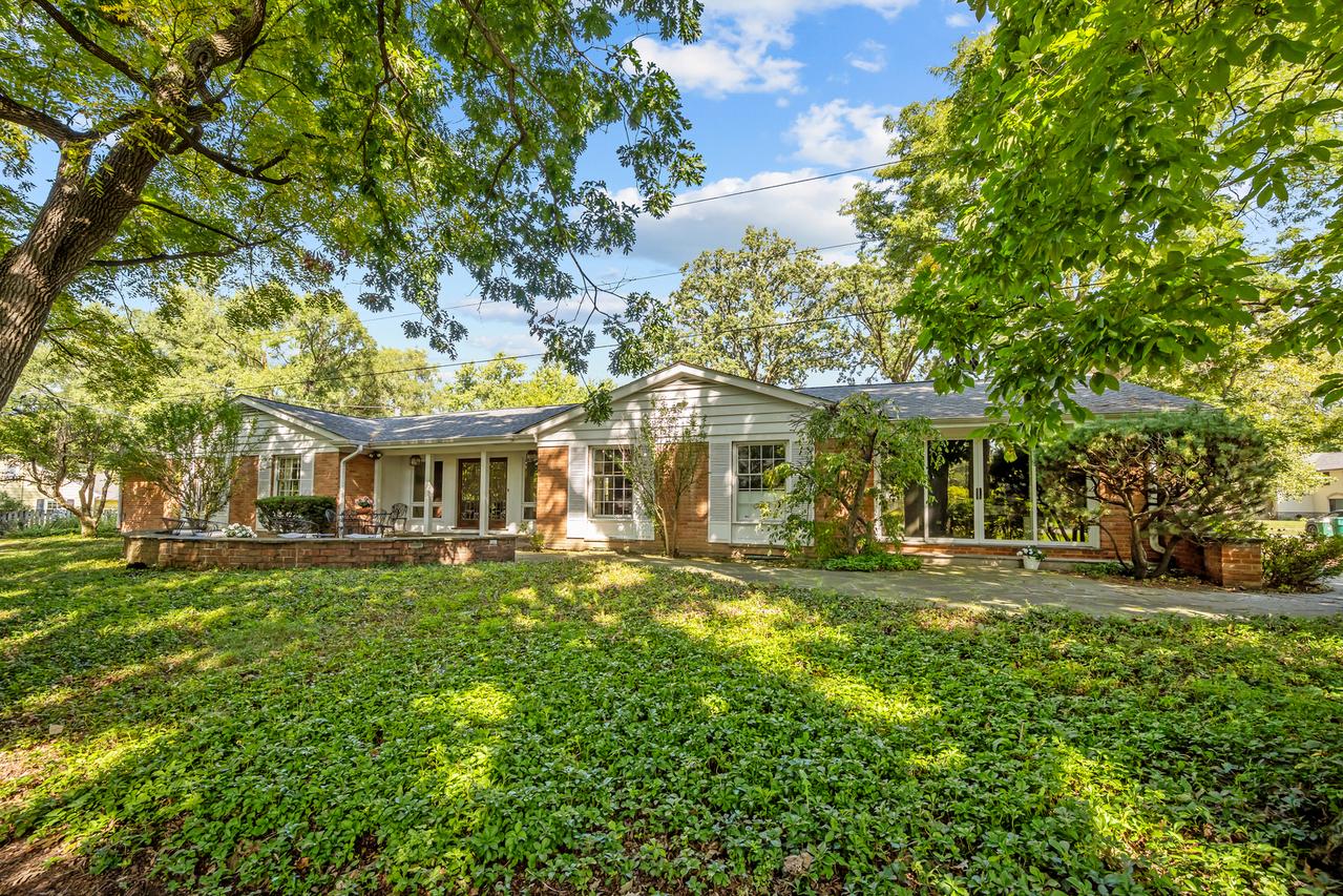 236 Bristol St., Northfield, IL 60093