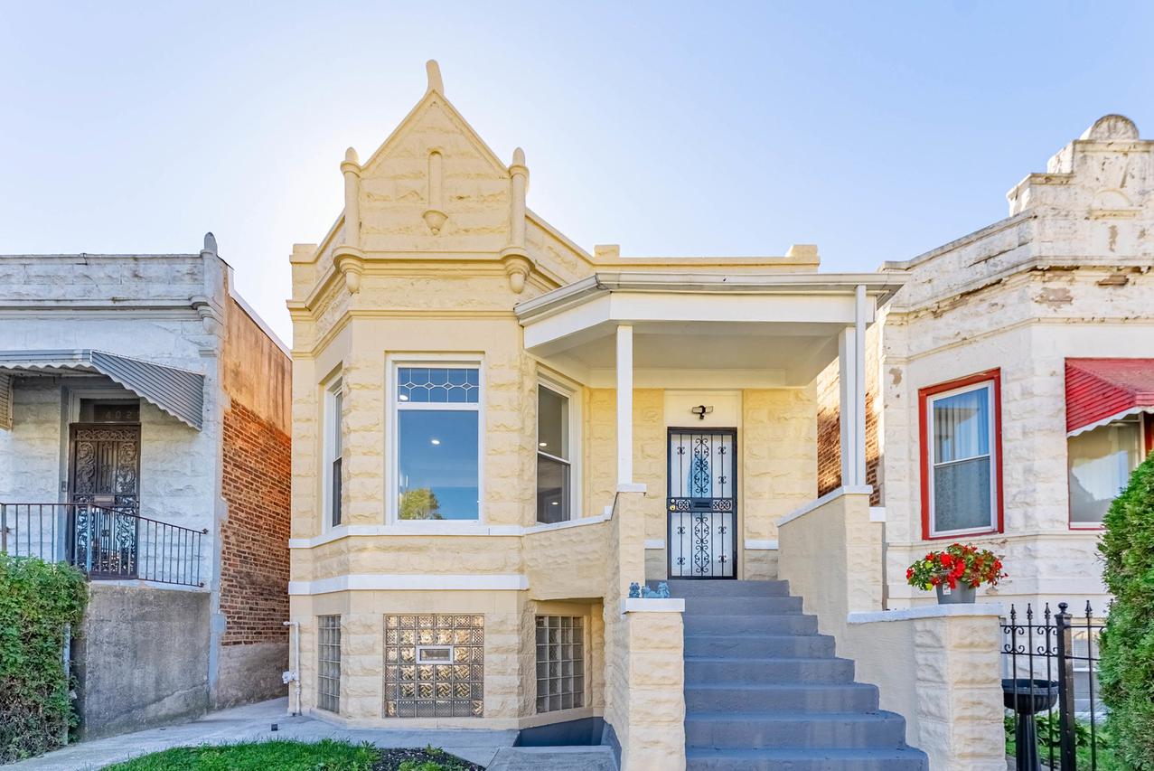4027 W Cullerton St., Chicago, IL 60623