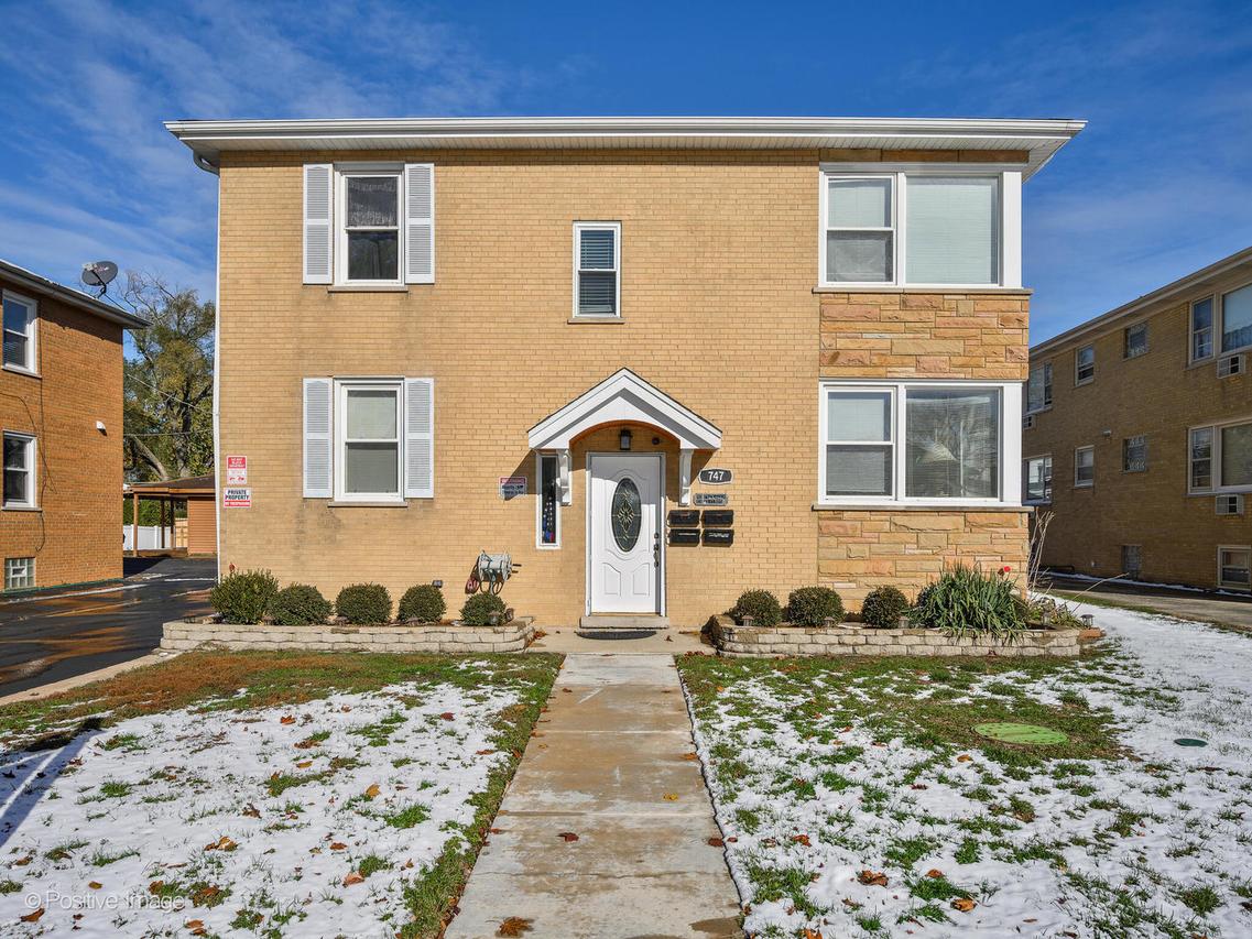 747 N Northwest Hwy., Park Ridge, IL 60068