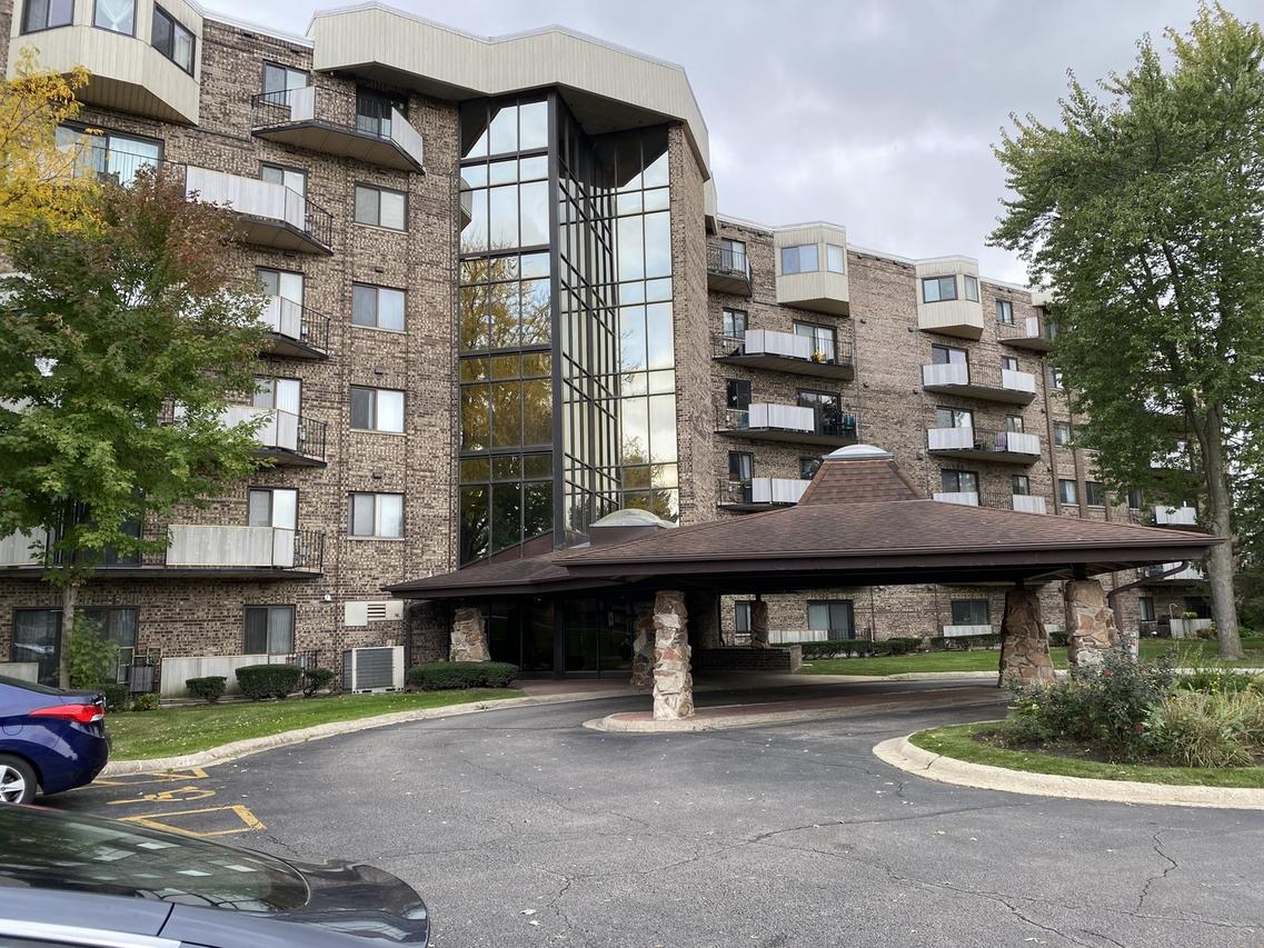1275 E Baldwin Ln. #408, Palatine, IL 60074