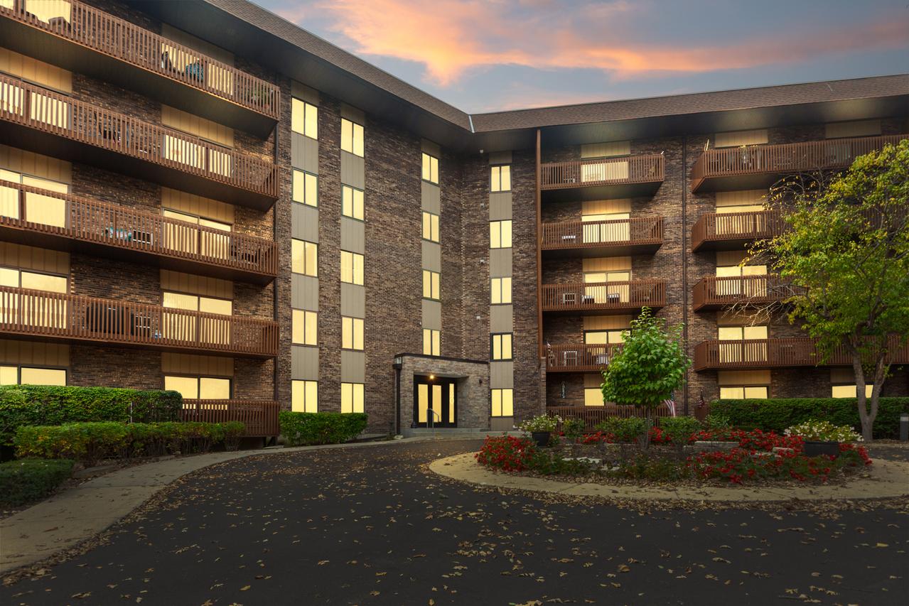 120 Lakeview Dr. #514, Bloomingdale, IL 60108