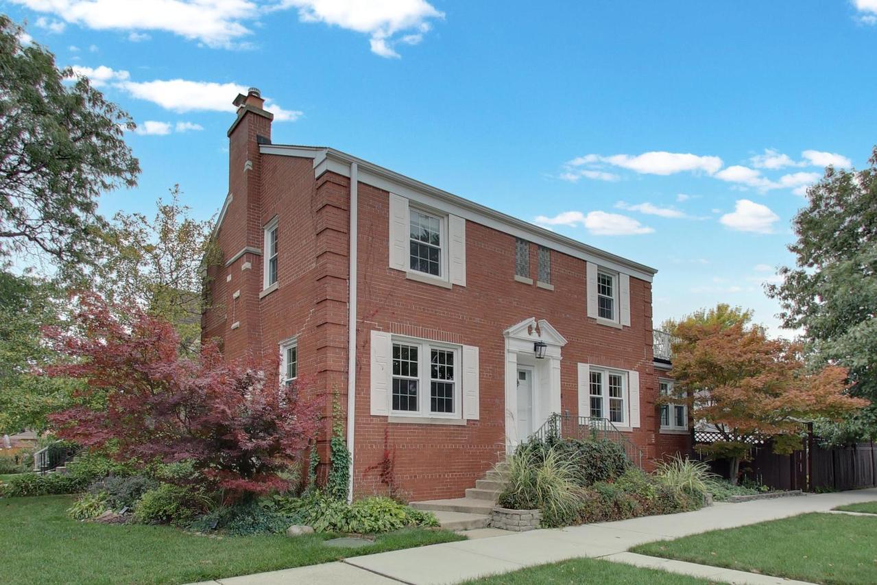 6132 N Naper Ave., Chicago, IL 60631