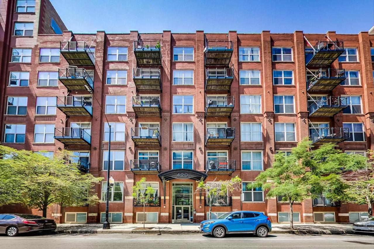420 S Clinton St. #414A, Chicago, IL 60607