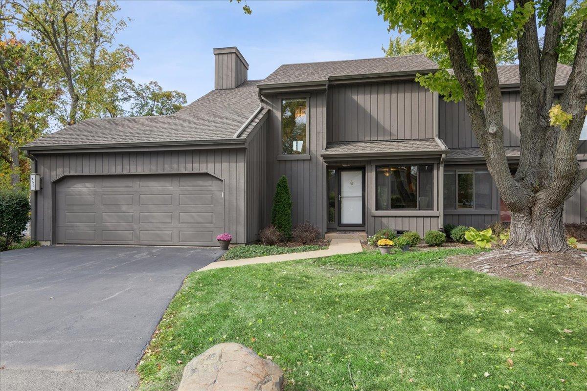 450 Woodview Rd., Lake Barrington, IL 60010