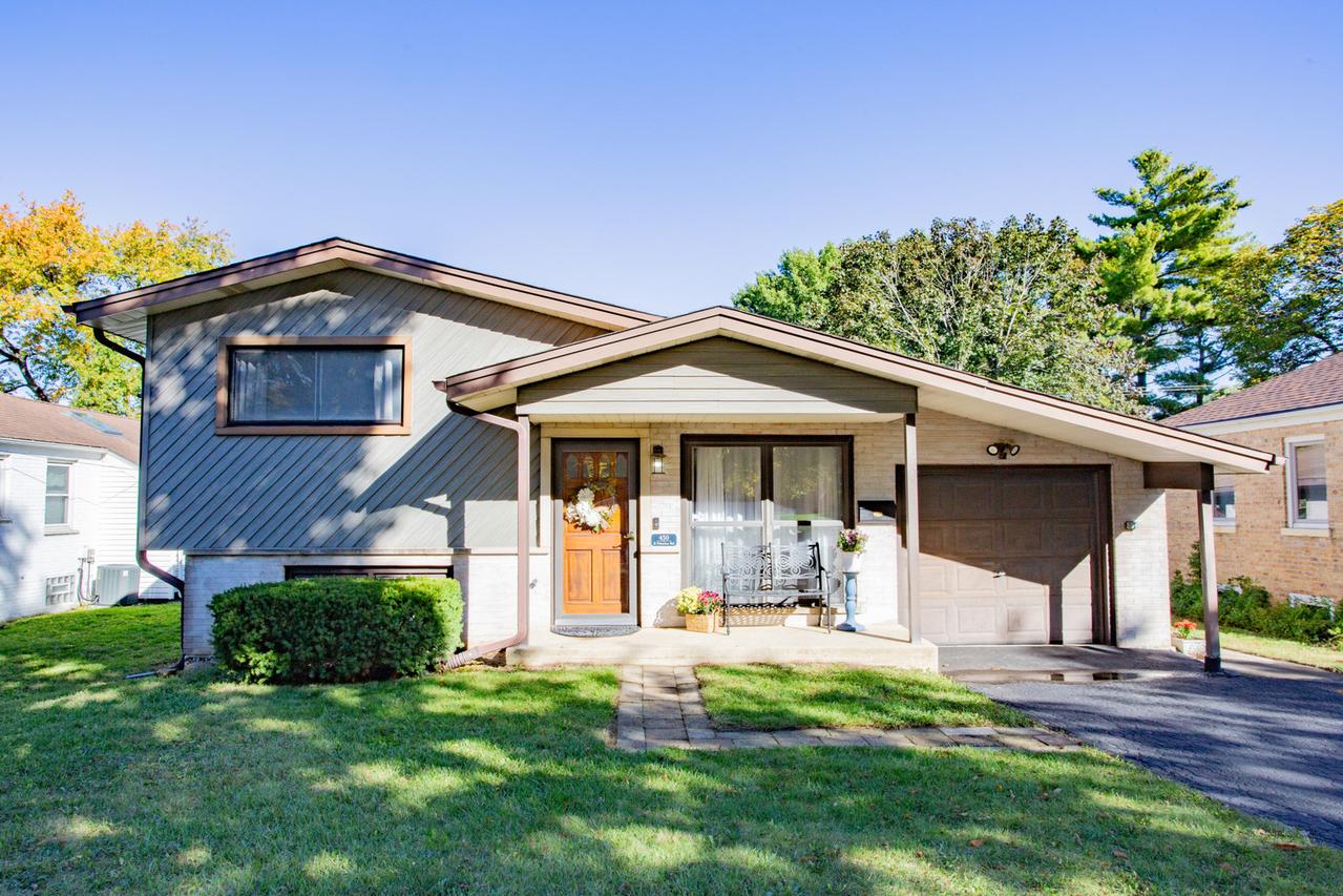 450 E Palatine Rd., Palatine, IL 60067