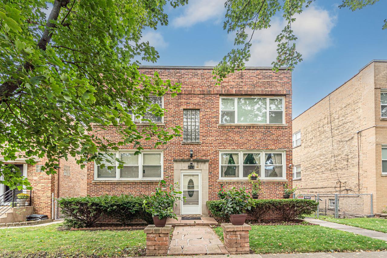 2712 W Balmoral Ave. #2E, Chicago, IL 60625