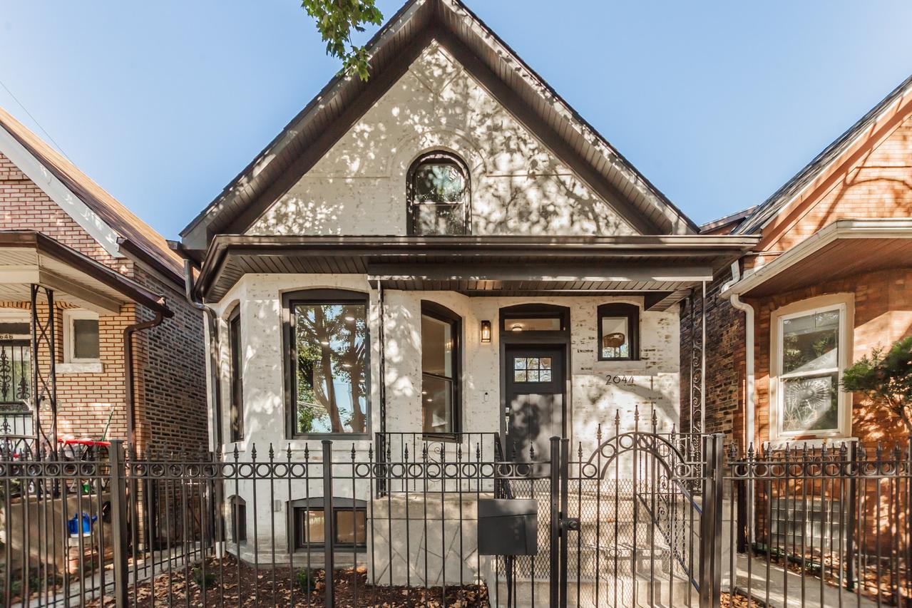 2644 W Wellington Ave., Chicago, IL 60618