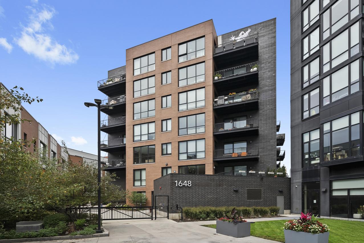 1648 W Division St. #407, Chicago, IL 60622