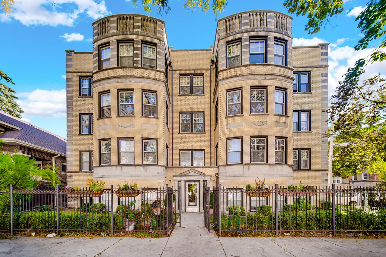 2025 W Arthur Ave. #C-2, Chicago, IL 60645