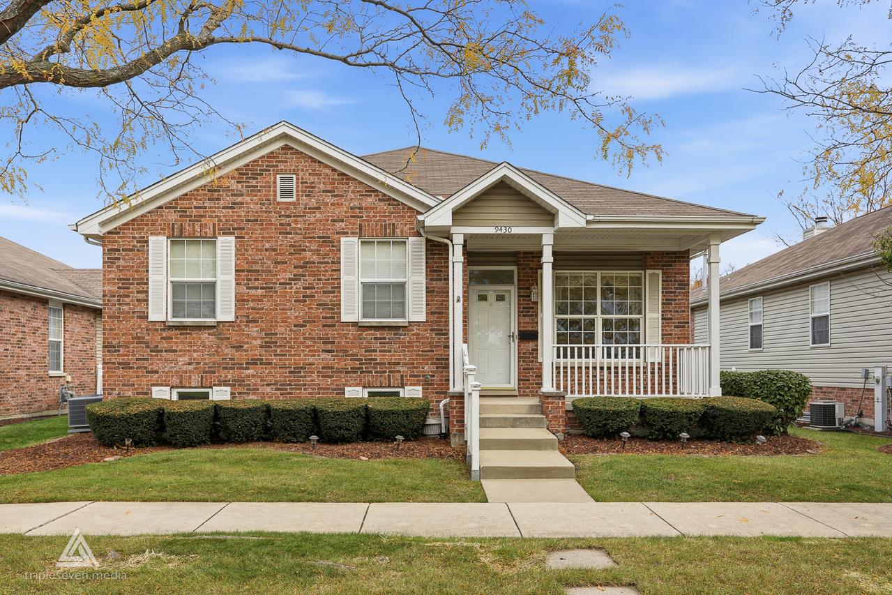 9430 Georgetown Sq., Orland Park, IL 60467