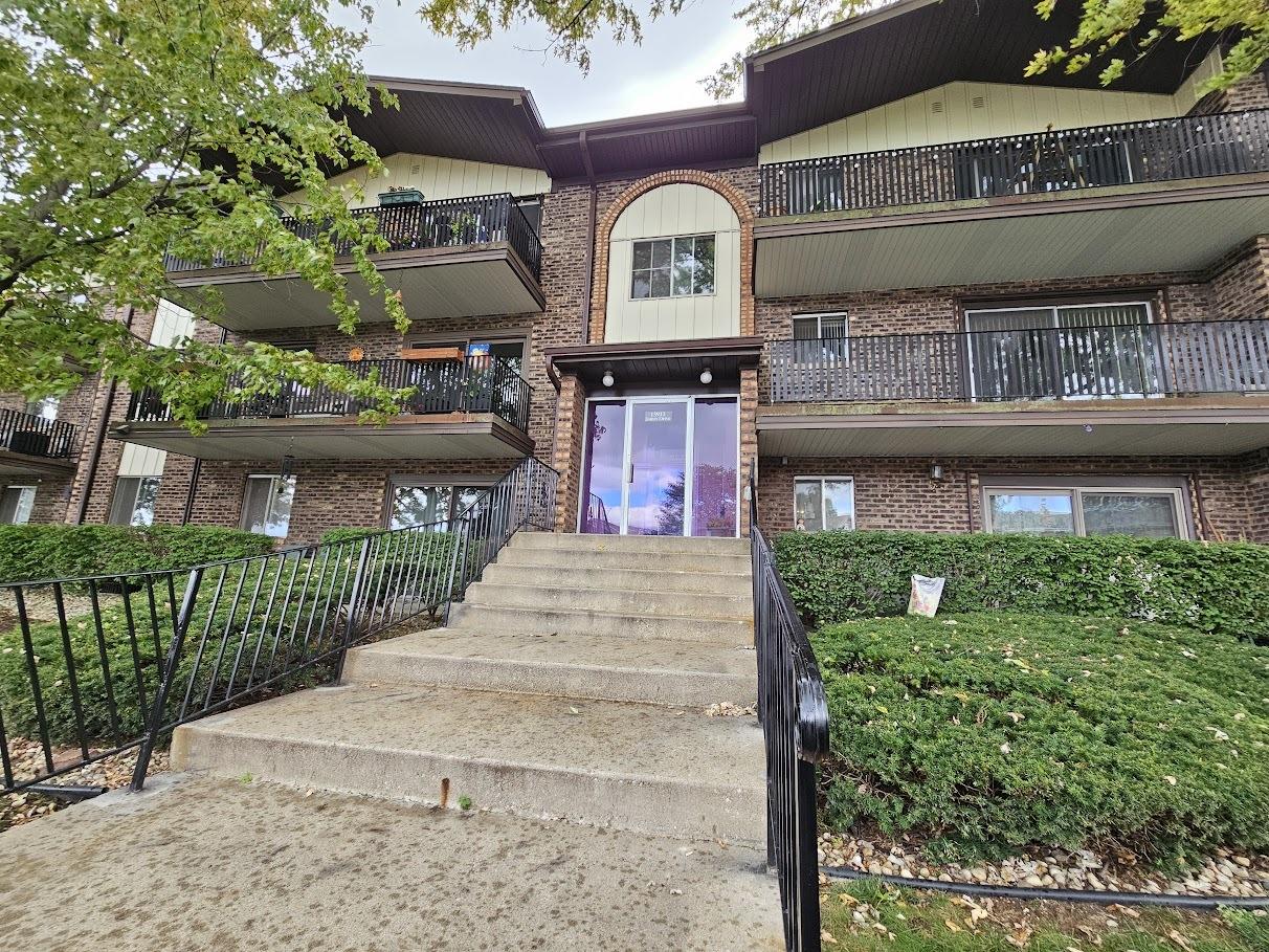 13913 James Dr. #1017, Crestwood, IL 60418