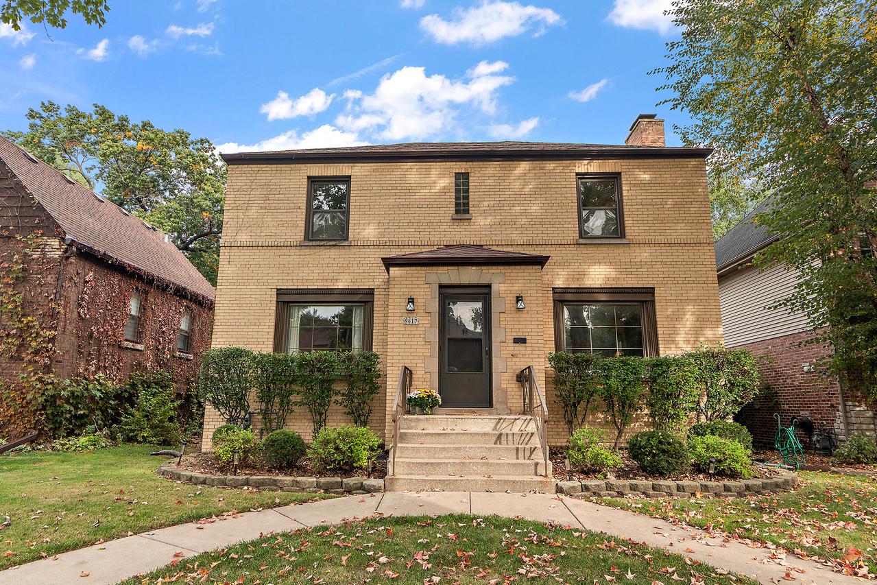 9617 Brandt Ave., Oak Lawn, IL 60453