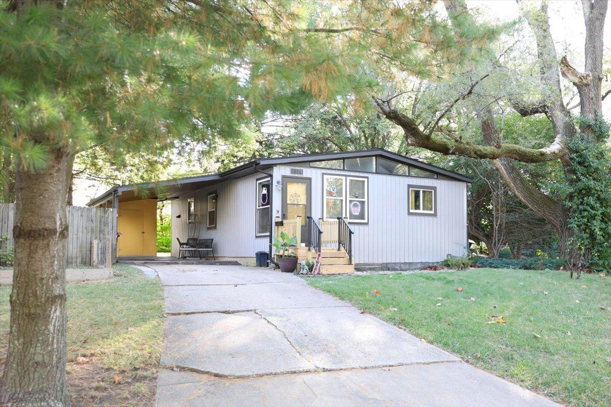 1814 Larch Pl., Urbana, IL 61801