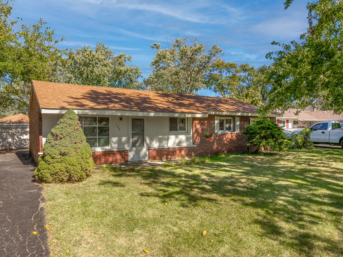 124 Delmar Dr., Bolingbrook, IL 60440