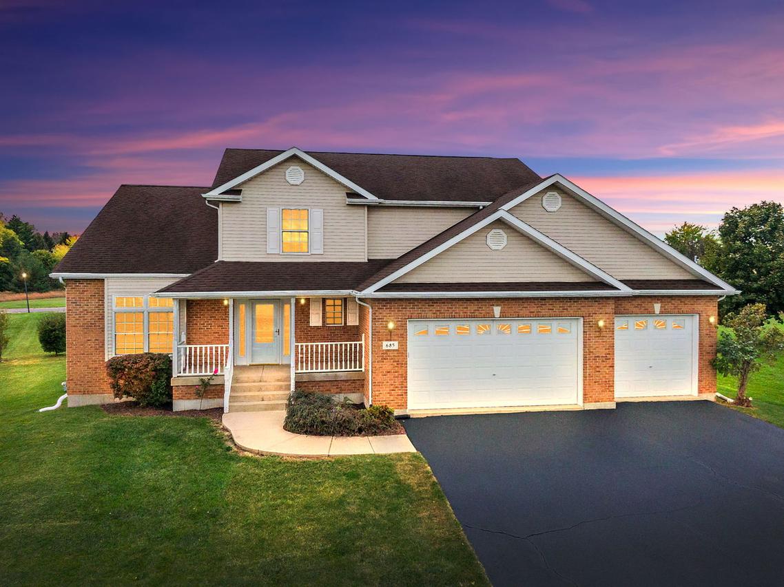 685 Persimmon St., Dekalb, IL 60115