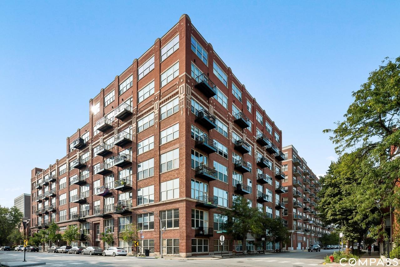 1500 W Monroe St. #220, Chicago, IL 60607