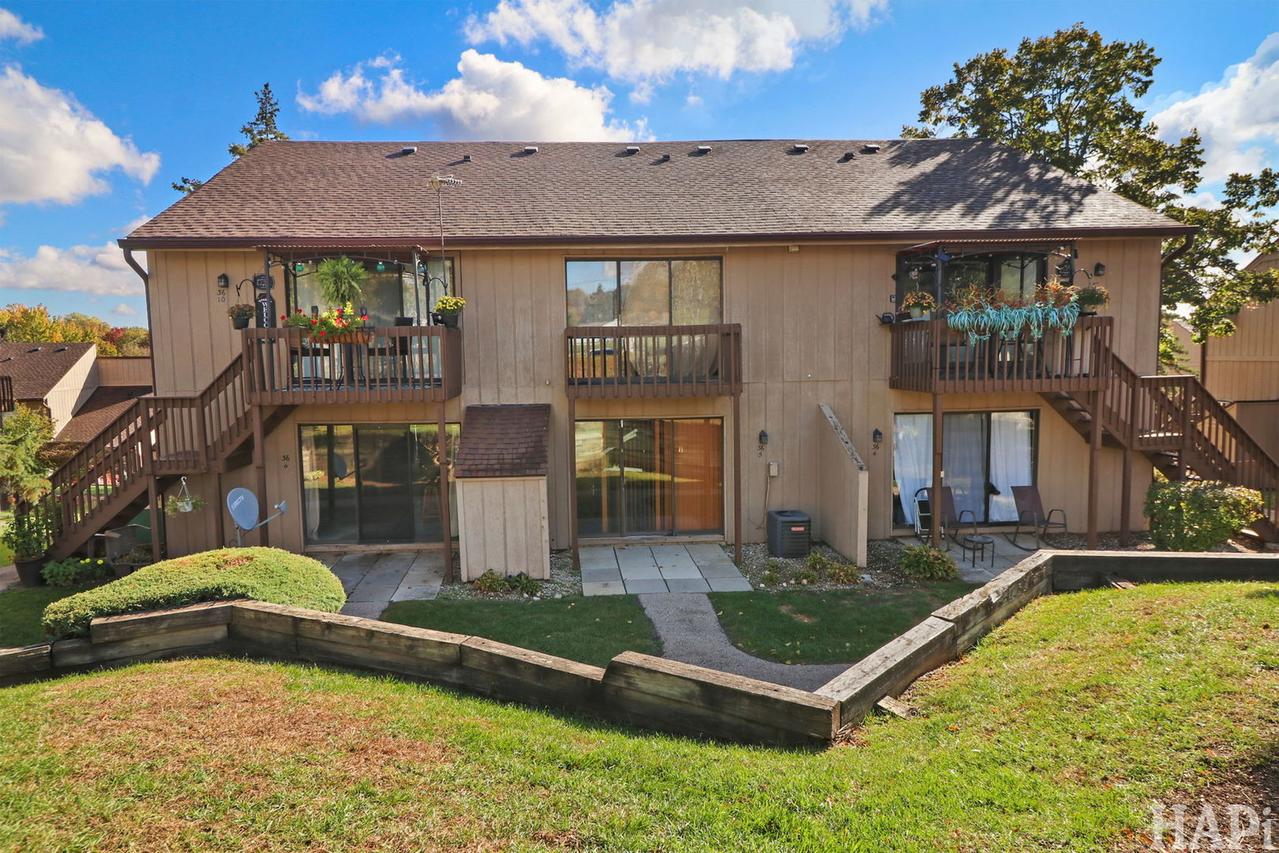 36 Bermuda Colony #6, Fox Lake, IL 60020