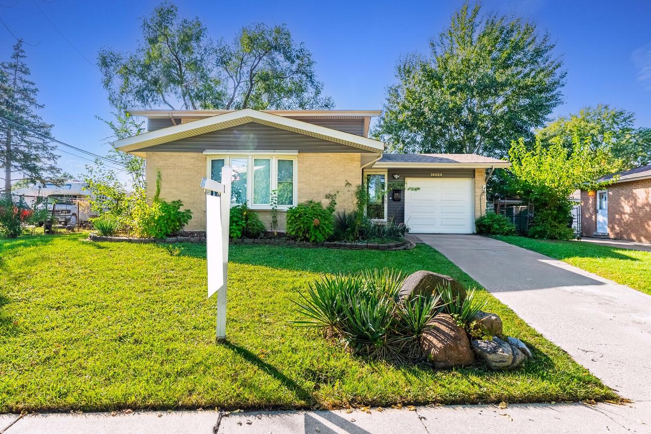 16524 Brockton Ln., Oak Forest, IL 60452