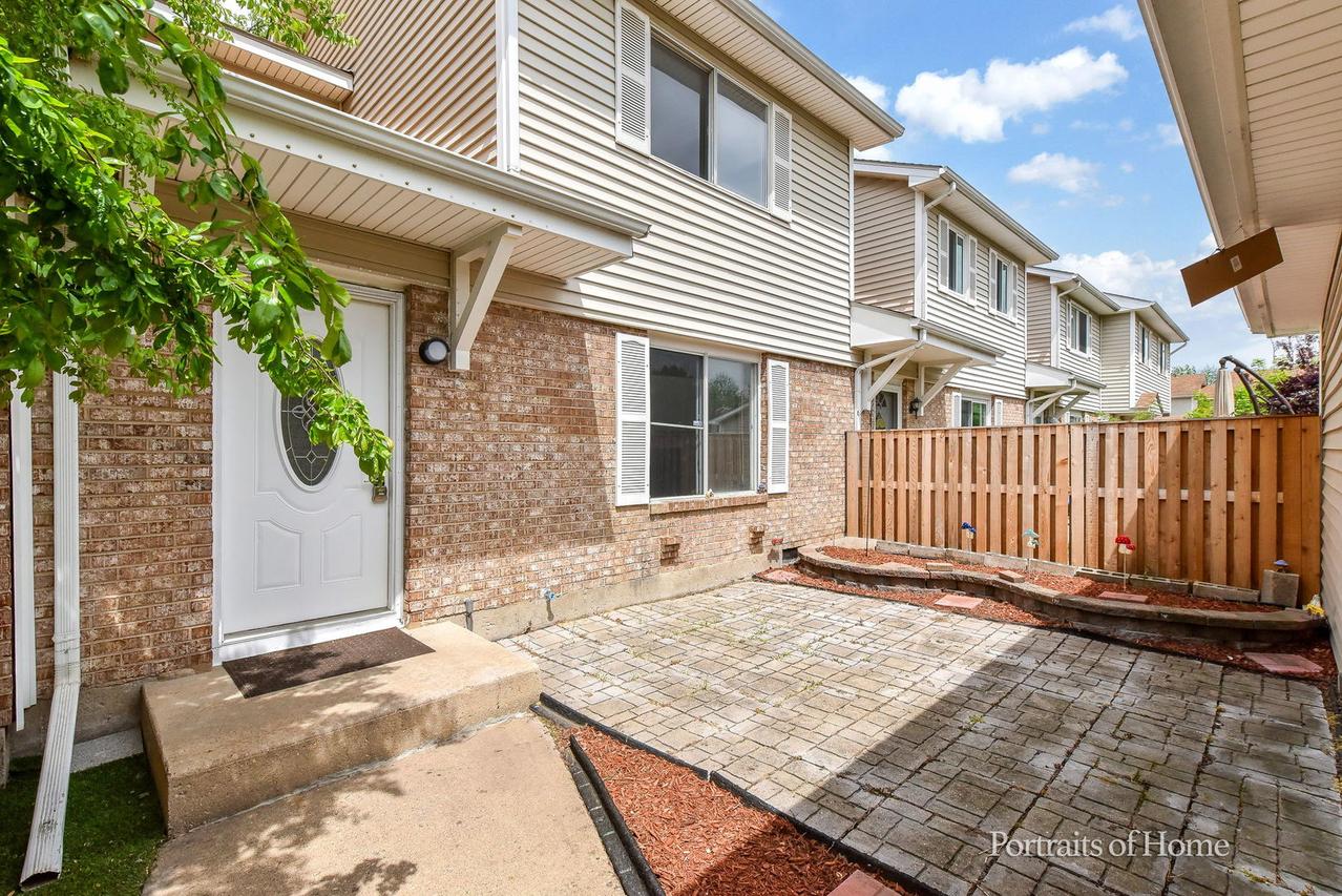 18 Woodsorrel Pl., Woodridge, IL 60517