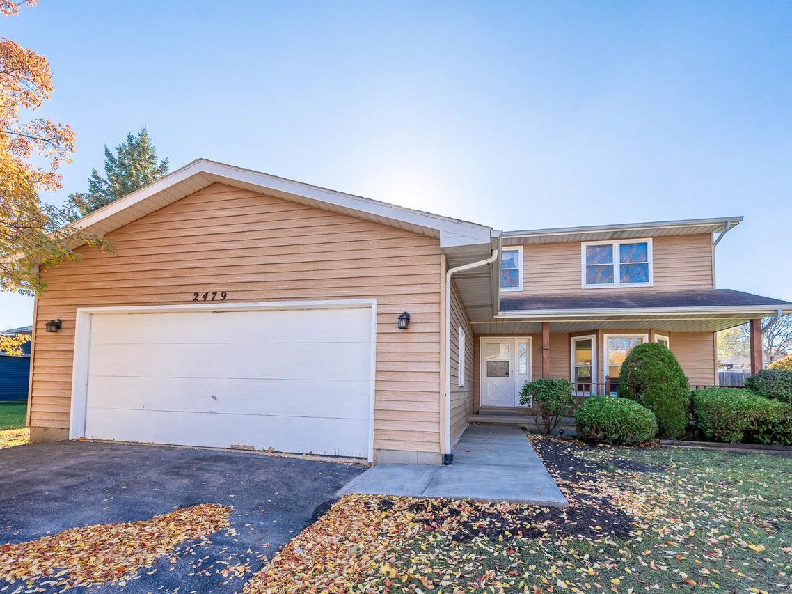 2479 Penn Blvd., Lindenhurst, IL 60046